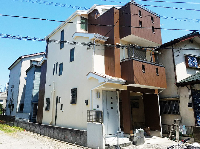 東京都足立区3階建住宅の外壁塗装・屋根塗装・防水工事の施工事例