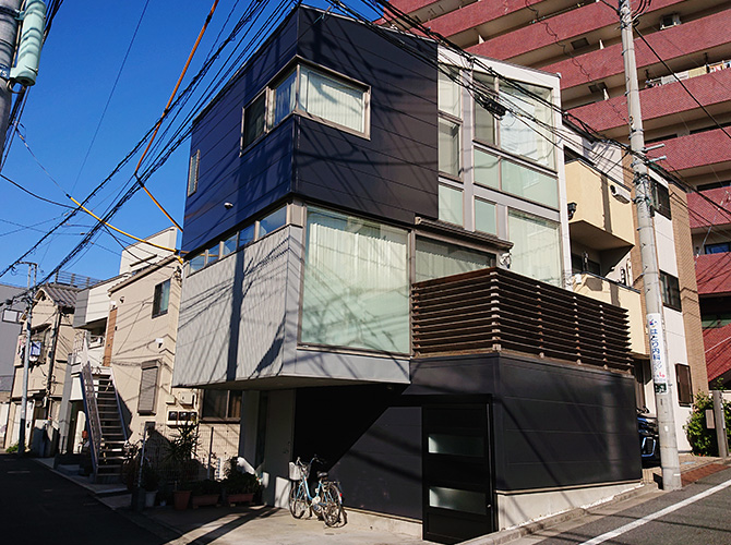 東京都文京区戸建住宅の外壁塗装・外壁サイディング張り替え工事の施工事例