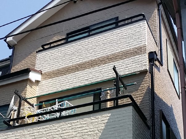 東京都足立区の住宅で長持ちする外壁塗装・遮熱屋根塗装｜エスケープレミアムシリコンとパラサーモシリコン