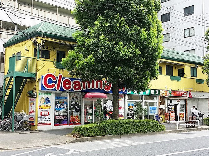 東京都足立区アパート兼店舗の外壁塗装の施工のようす