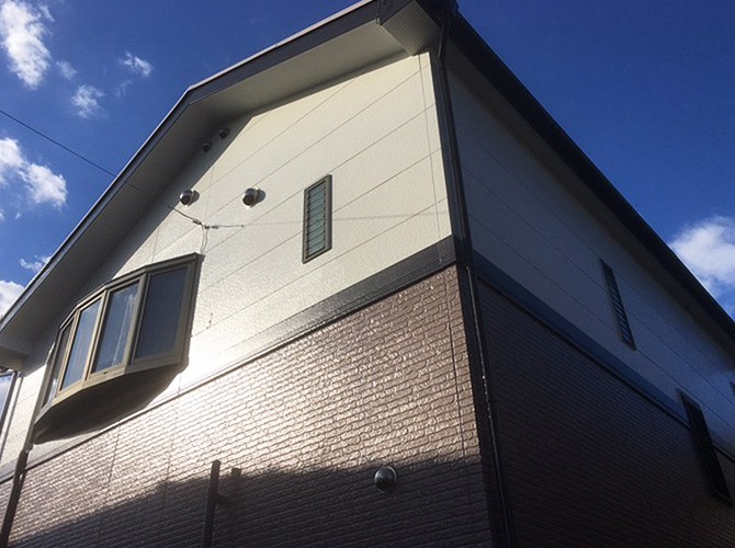 東京都足立区の戸建住宅でツートンカラーに外壁塗装・屋根塗装｜パーフェクトトップとサーモアイSi
