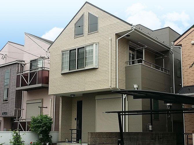 埼玉県草加市の戸建住宅で外壁塗装・屋根塗装・防水工事｜パーフェクトトップとサーモアイSi