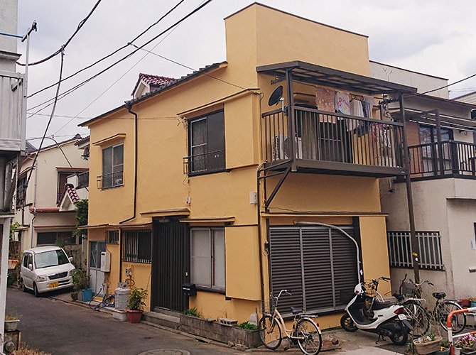 足立区の2階建住宅で外壁塗装・屋根塗装工事｜クラック補修後にパーフェクトトップ施工