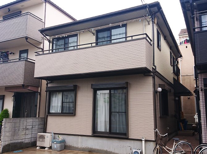 足立区の2階建住宅で外壁塗装・屋根塗装工事｜パーフェクトトップ・サーモアイSi施工