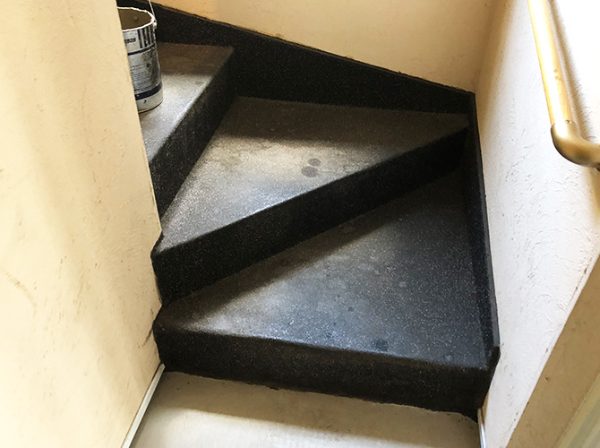 神奈川県相模原市（アパート） 長尺シート・鉄部・外階段工事 施工前