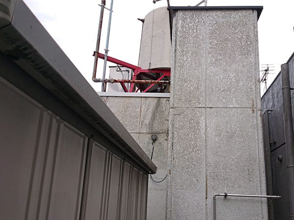 神奈川県川崎市（ビル） 鉄部・外階段塗装・屋上防水工事 施工前