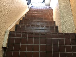 東京都品川区（アパート） 長尺シート・鉄部・外階段工事 施工前
