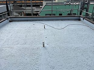 東京都江戸川区（マンション） 屋上防水工事 施工中