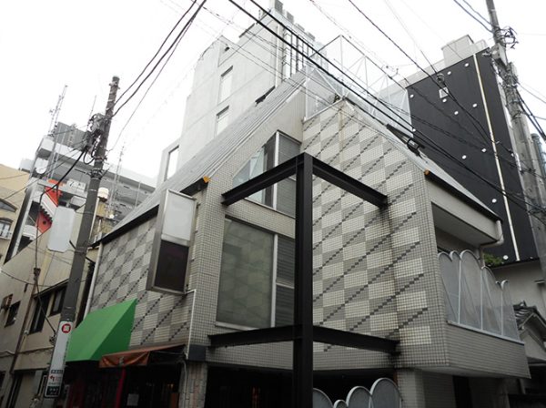 東京都新宿区（店舗） 屋上防水工事・屋根工事 施工前