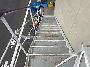 東京都江戸川区(アパート) 鉄部・外階段塗装 施工前
