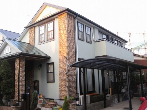 千葉県市川市の住宅で外壁・屋根塗装工事｜人気のハナコレクション・遮熱サーモアイ