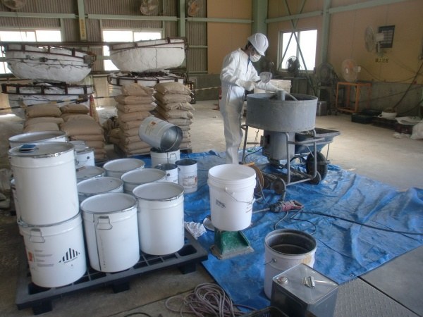 静岡県の工場で床補修工事｜不陸調整材・樹脂モルタルで床を補修