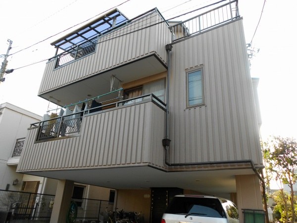 東京都足立区の戸建で外壁塗装・屋根塗装｜ハナコレクション118番とクールボローニャグリーン