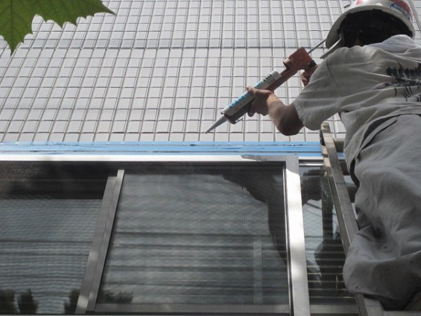 東京都江東区の住宅で外壁工事｜シール・塗装・張替までお任せ
